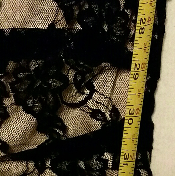 🐒Price Dropped! Lovely lace dress by Guess - Picture 6 of 6